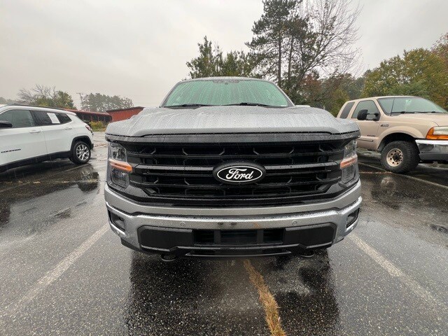 2024 Ford F-150 XLT photo 2