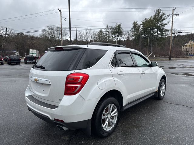 2017 Chevrolet Equinox LT photo 4