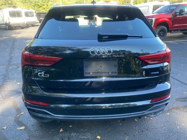 2024 Audi Q3 45 TFSI S line Premium photo 4