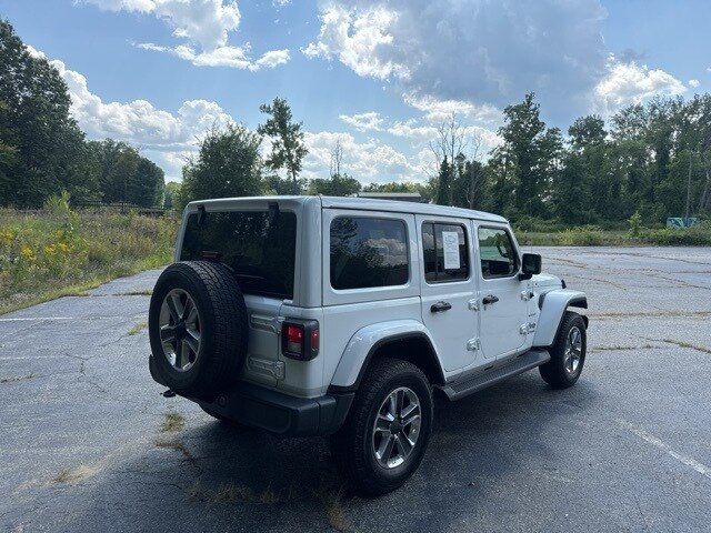 2022 Jeep Wrangler Unlimited Sahara photo 3