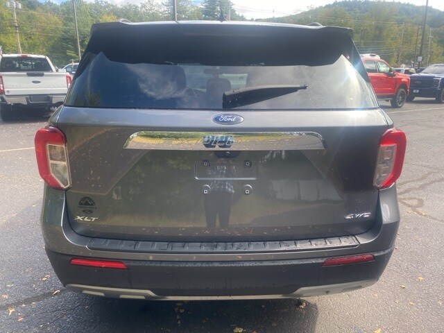 2022 Ford Explorer XLT photo 2