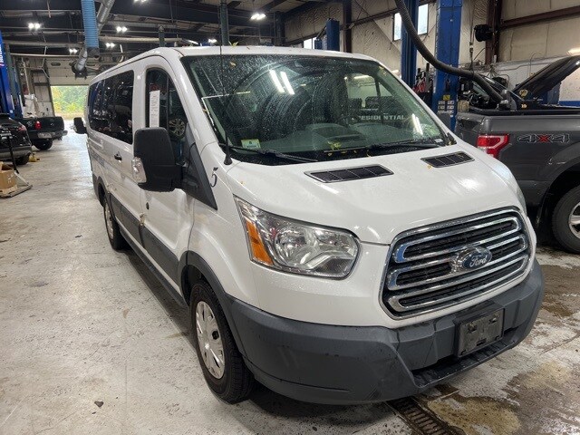 2016 Ford Transit XLT photo 3