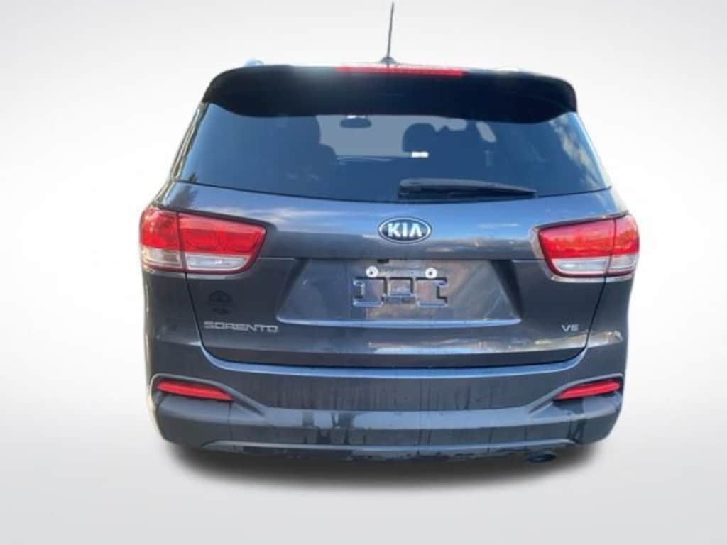Used 2018 Kia Sorento LX SUV