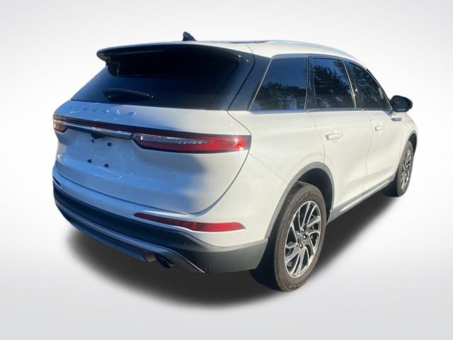 2020 Lincoln Corsair Standard photo 2