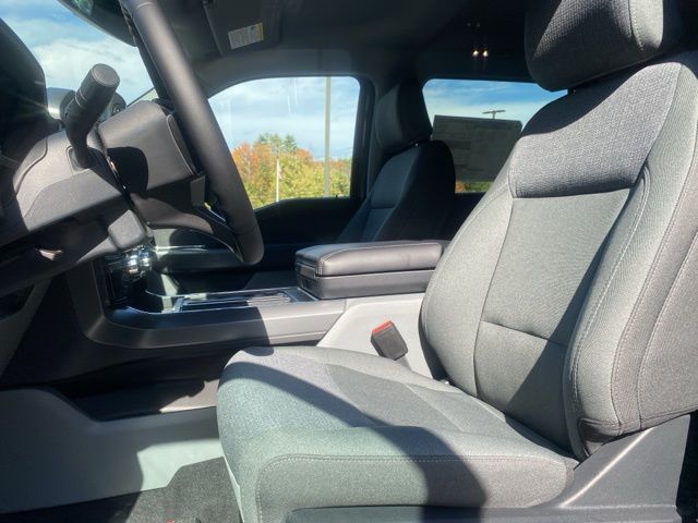 2025 Ford F-150 XLT - Photo 9