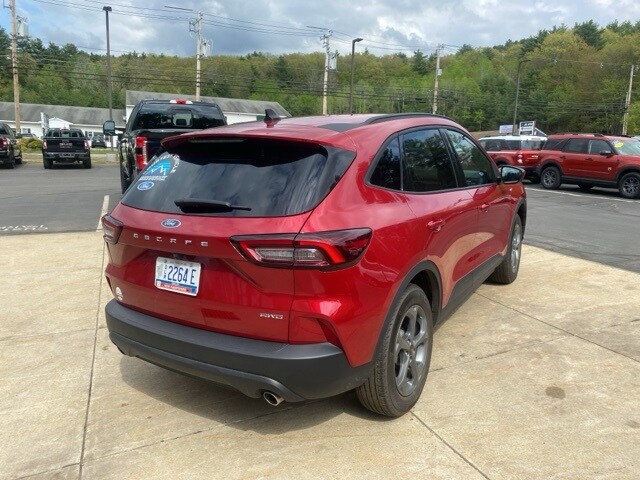 2025 Ford Escape Hybrid ST-Line Select photo 3