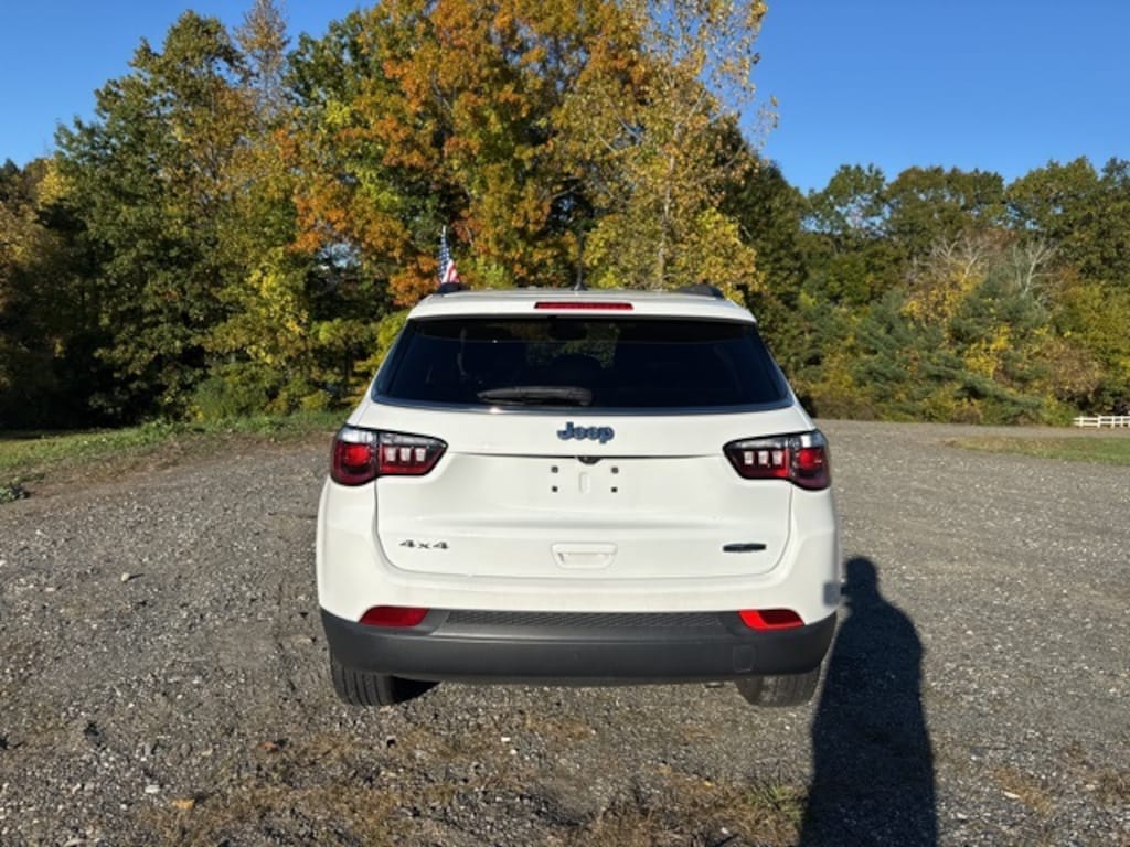 Used 2022 Jeep Compass Latitude Lux SUV