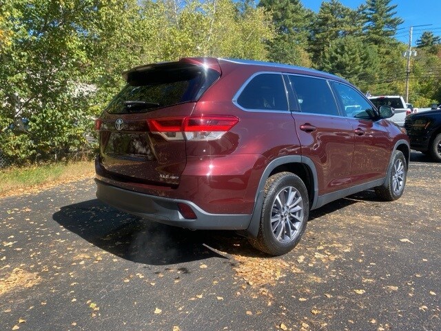 2019 Toyota Highlander XLE photo 2