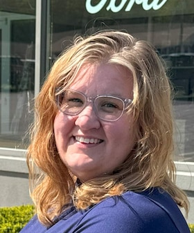 Staff member Amanda Spears from 524bf4a82166