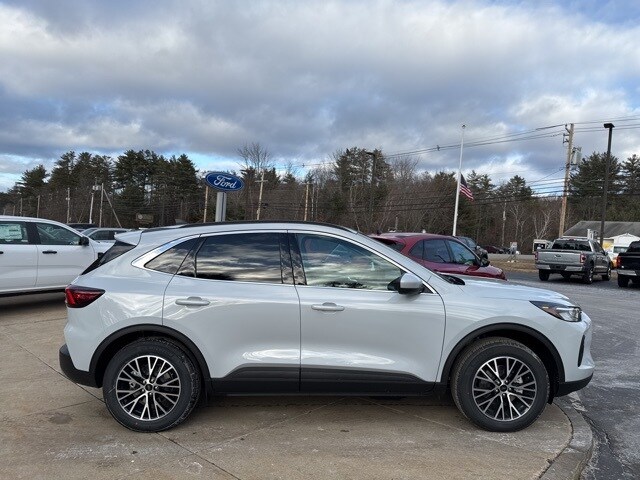 2025 Ford Escape Base photo 2