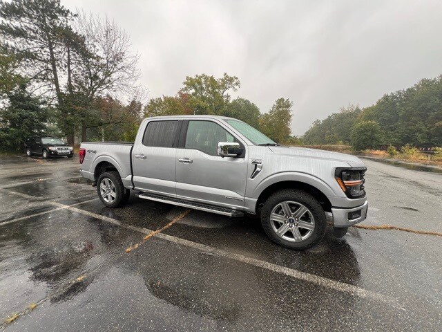 2024 Ford F-150 XLT photo 3