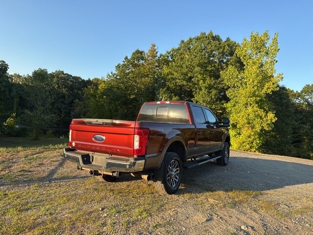 2017 Ford F-350 Lariat photo 2