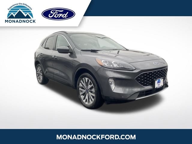 2022 Ford Escape Titanium's photo