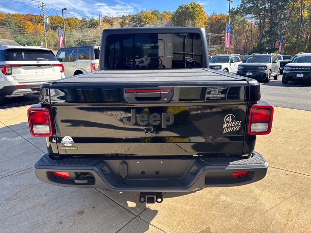 Used 2023 Jeep Gladiator Willys Truck Crew Cab
