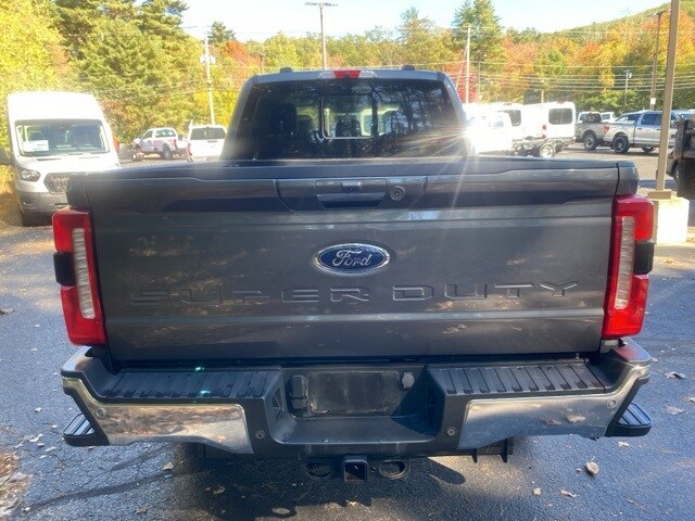 2023 Ford F-350 Lariat photo 3