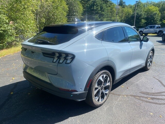 2024 Ford Mustang Mach-E Select photo 3