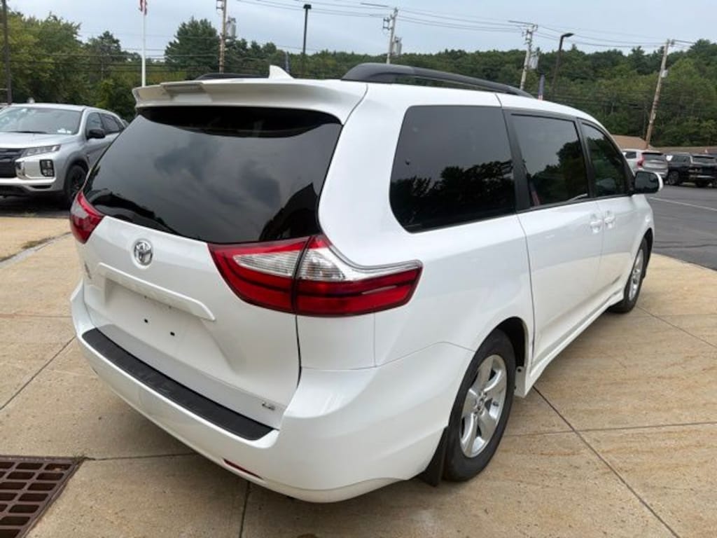 Used 2019 Toyota Sienna LE Van