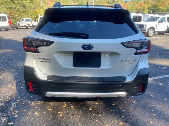 2022 Subaru Outback Limited XT photo 3