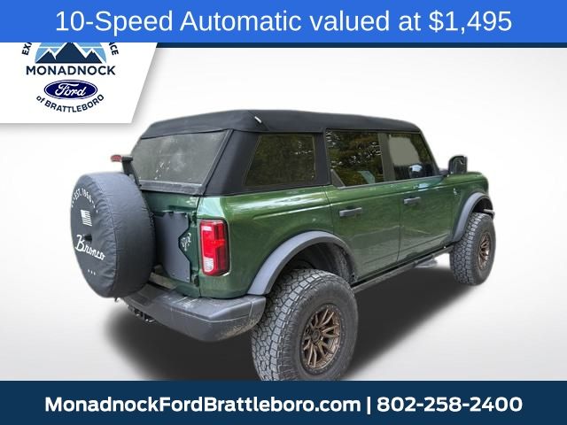 2024 Ford Bronco Black Diamond photo 2