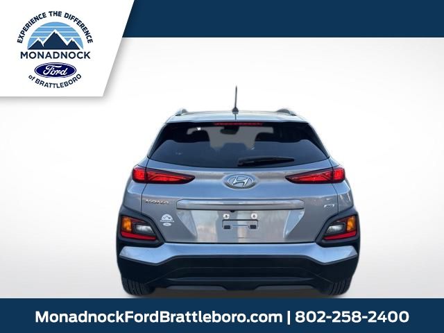 2021 Hyundai Kona SEL photo 4