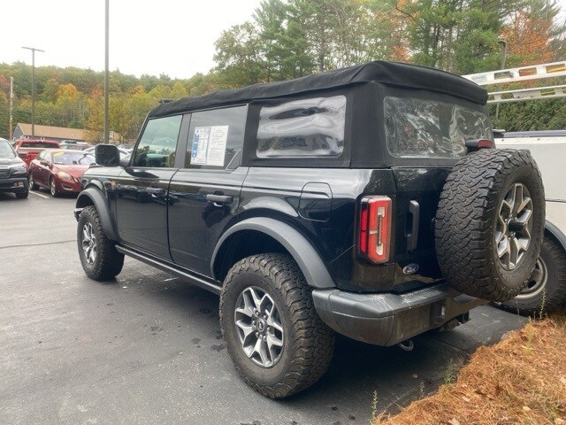 2022 Ford Bronco Badlands photo 2