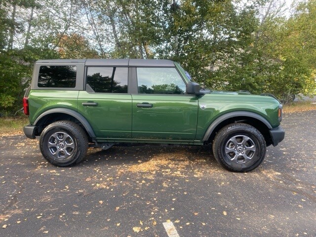 2023 Ford Bronco Big Bend photo 2