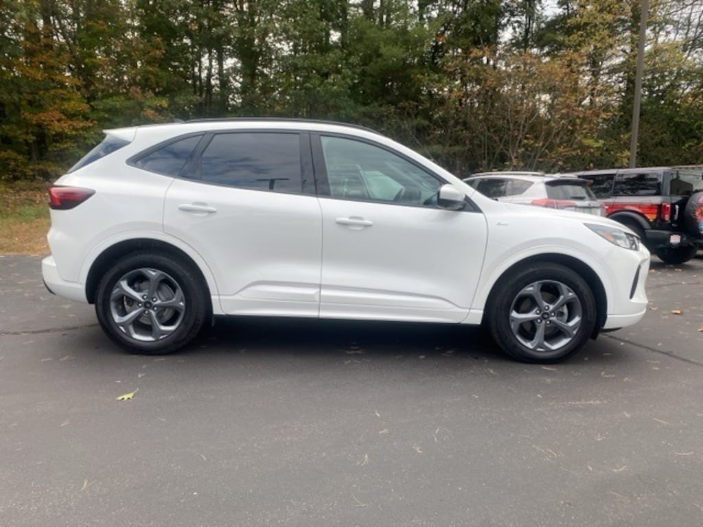 Used 2024 Ford Escape ST-Line Select SUV