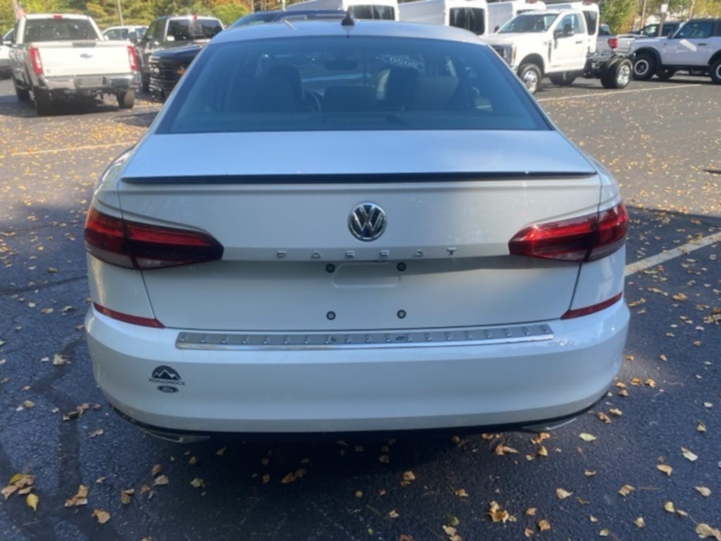 Used 2020 Volkswagen Passat 2.0T R-Line Sedan