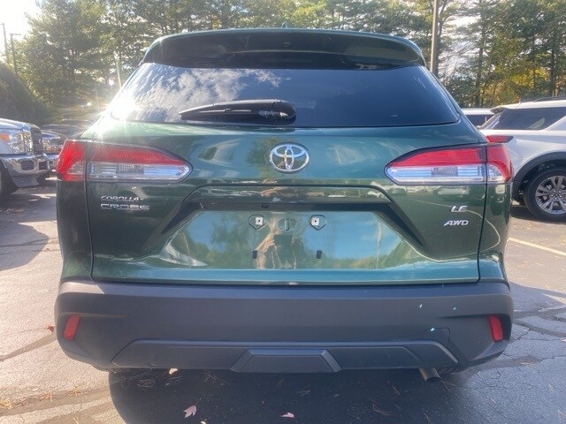 2022 Toyota Corolla Cross LE photo 4