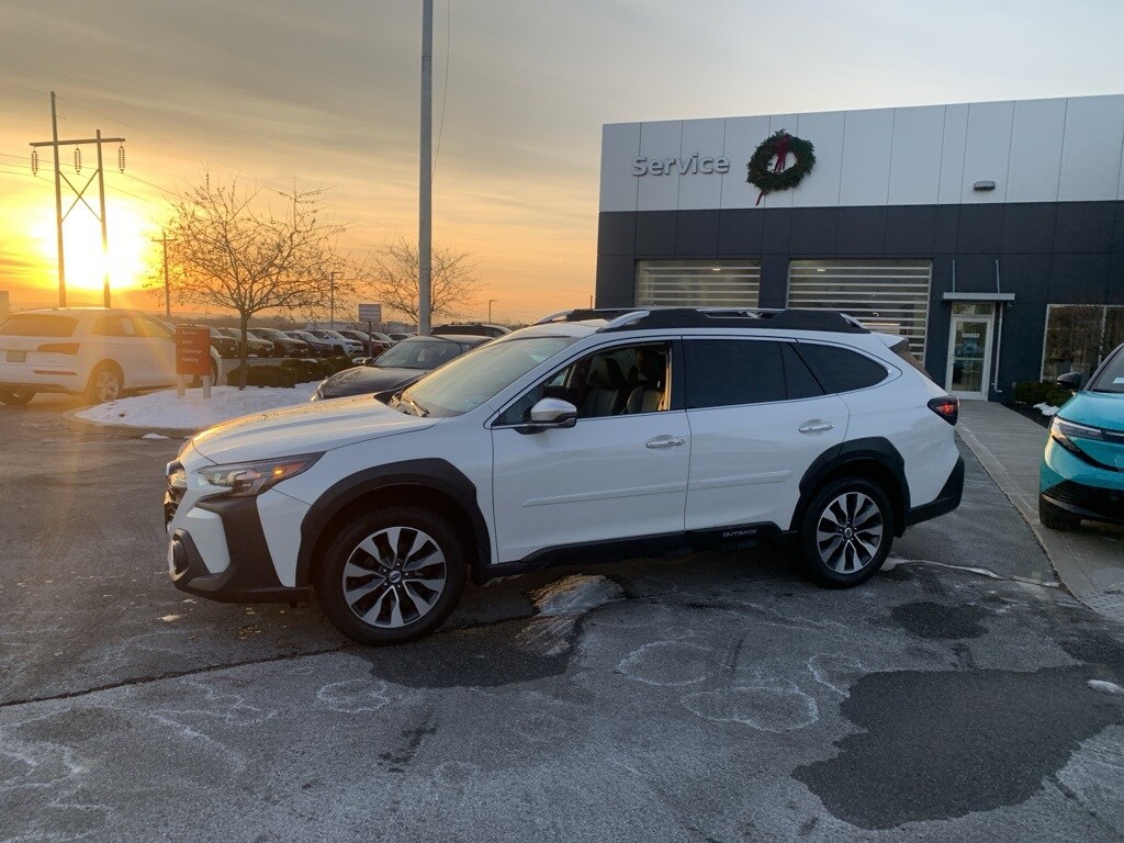 Used 2023 Subaru Outback Touring SUV