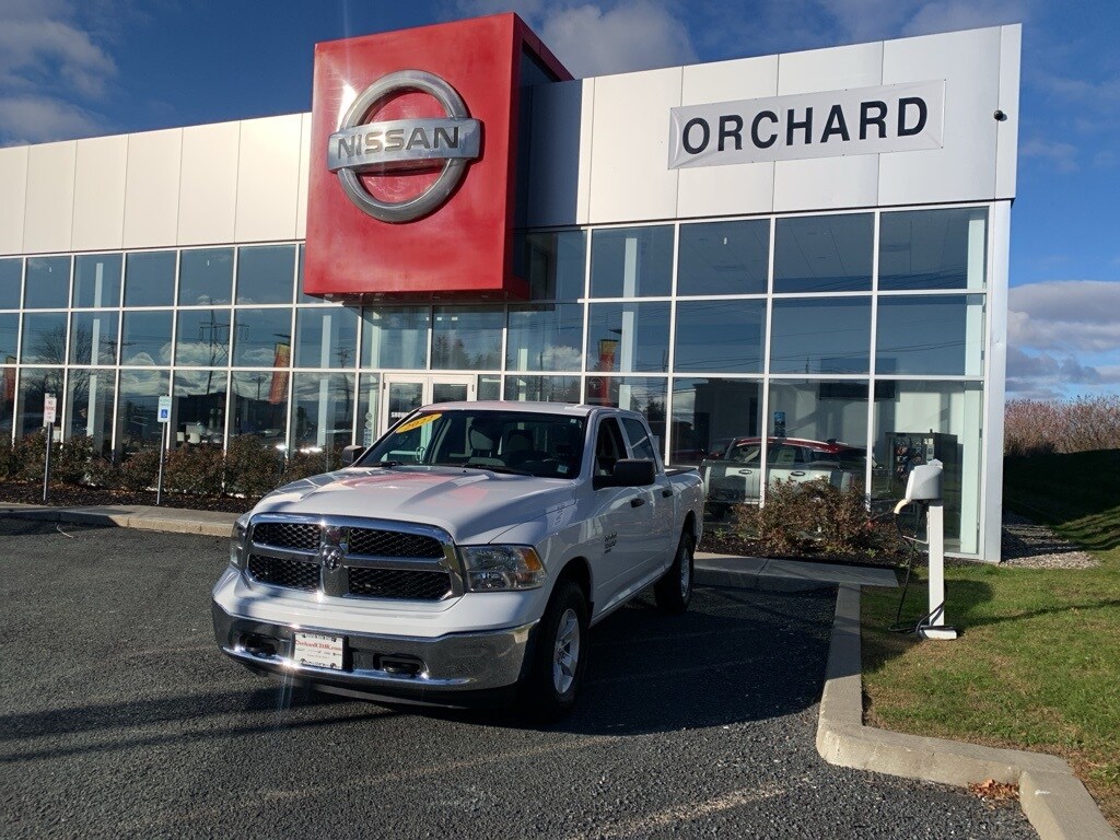 Used 2022 Ram 1500 Classic SLT Truck