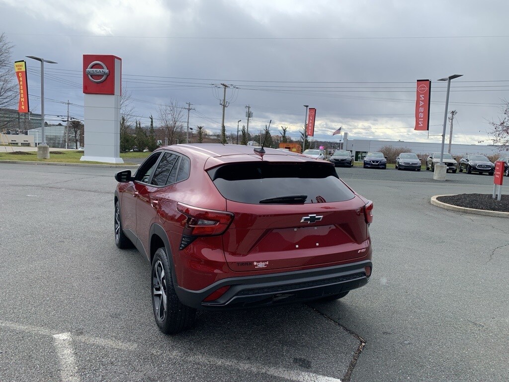 Used 2025 Chevrolet Trax 1RS SUV