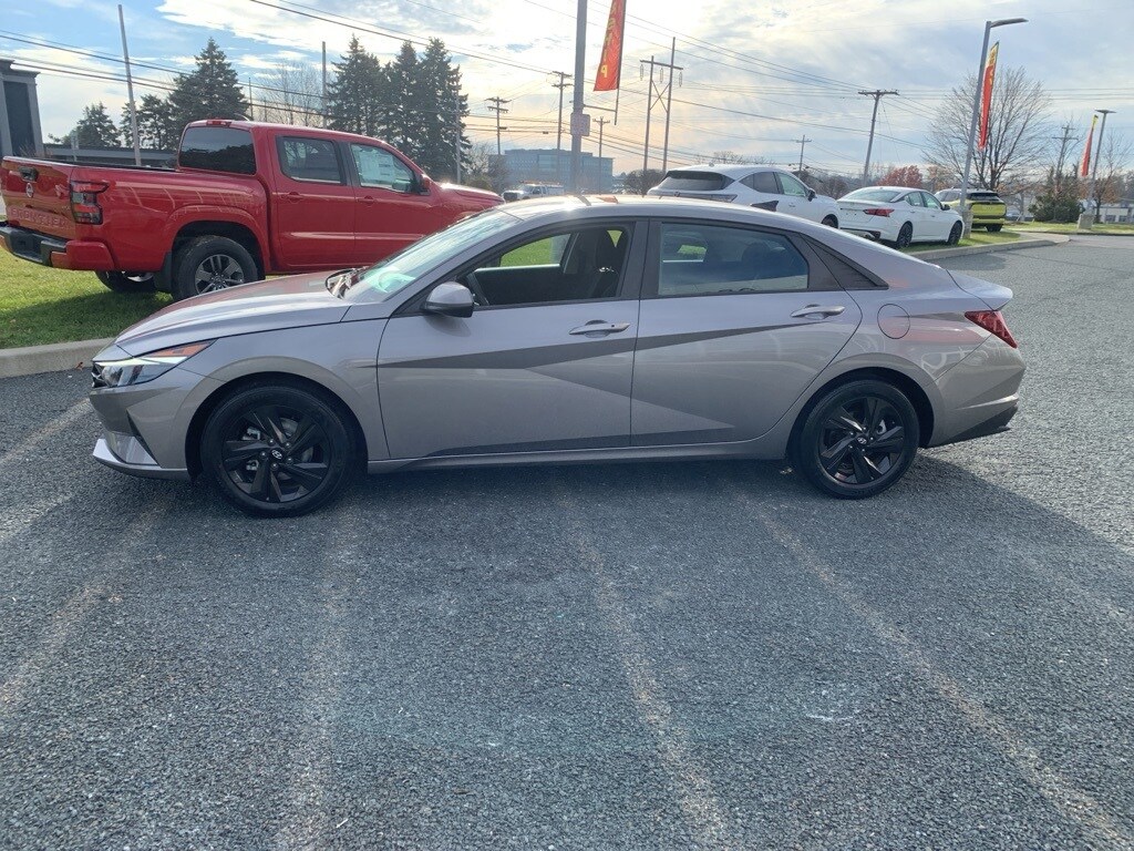 Used 2021 Hyundai Elantra SEL Sedan