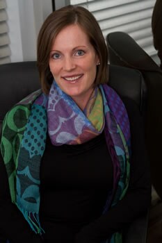April Glavine<br><span style='font-size: 90%;color:#000000;'>Internet Sales</span>