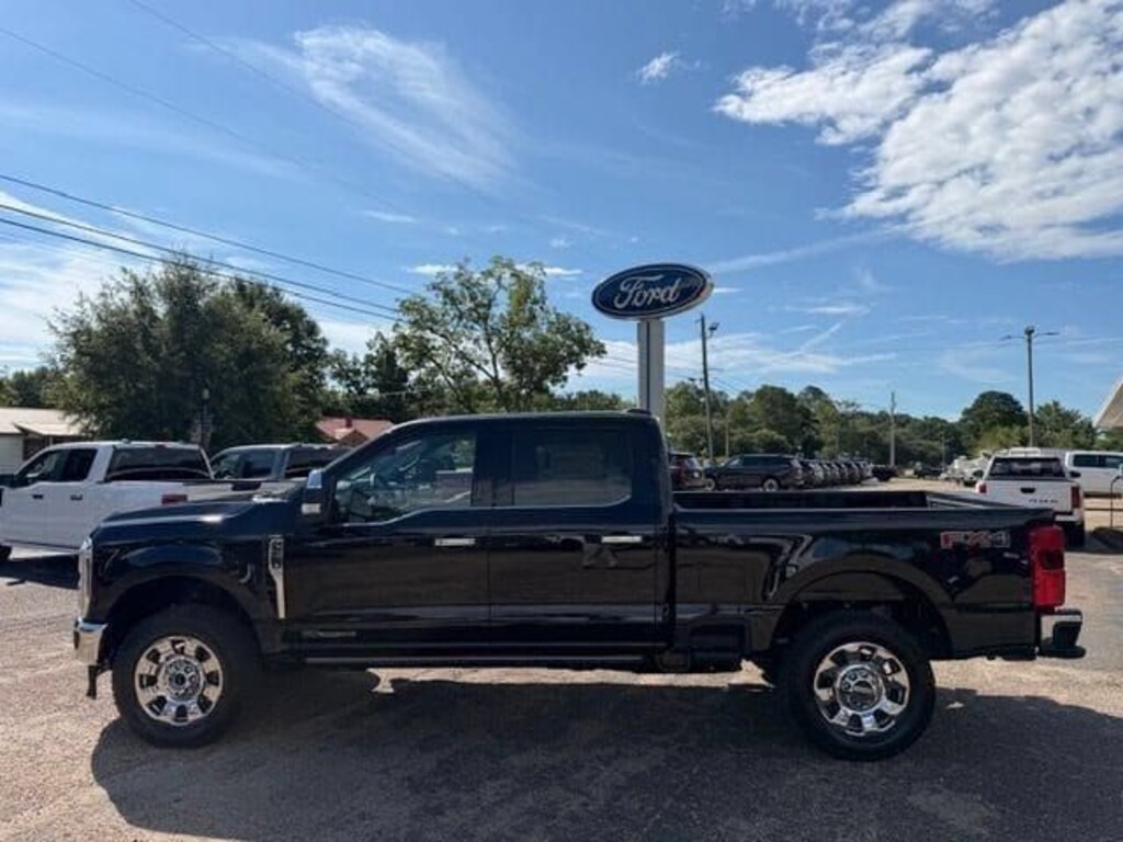 New 2026 Ford F-250SD Lariat Truck