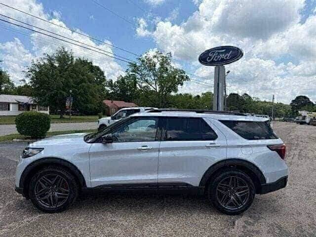 2026 Ford Explorer ST SUV
