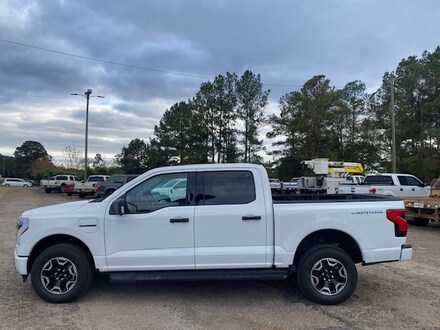 2023 Ford F-150 Lightning XLT Truck