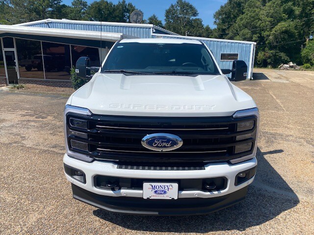 2026 Ford F-250 Platinum photo 3