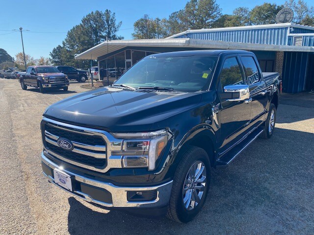 2025 Ford F-150 Lariat photo 2