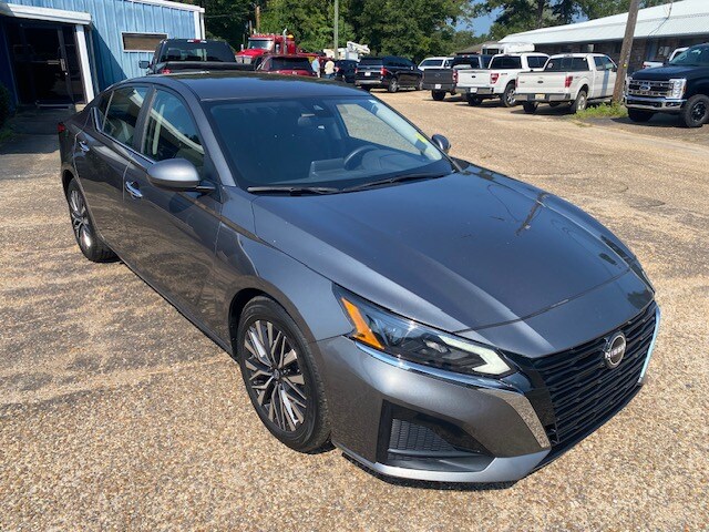 2023 Nissan Altima 2.5 SV photo 3