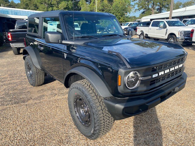 2025 Ford Bronco Base photo 4