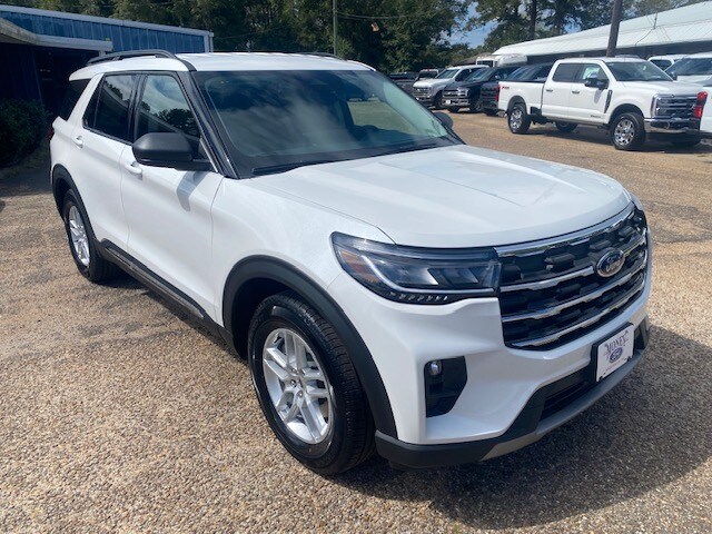 2025 Ford Explorer photo 3