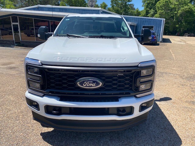 2025 Ford F-350 XL photo 3