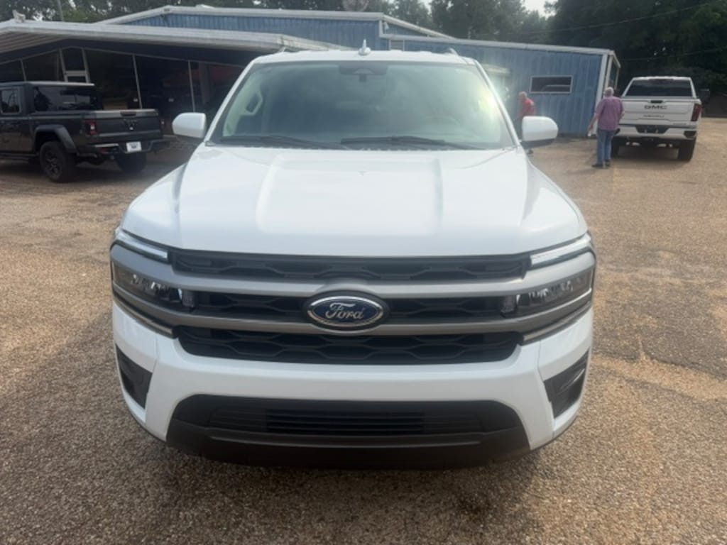 Used 2024 Ford Expedition XLT SUV