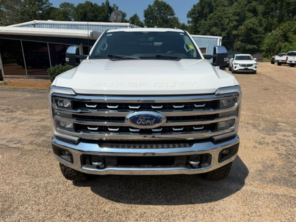 Used 2024 Ford F-250SD Lariat Truck