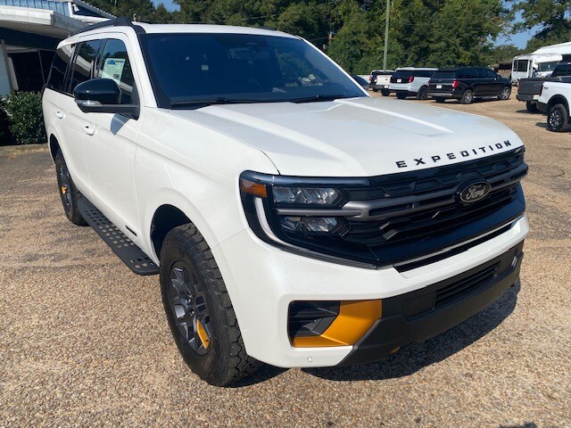 2025 Ford Expedition photo 4