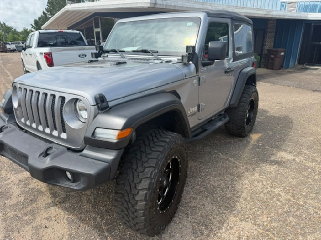 Used 2020 Jeep Wrangler Sport SUV