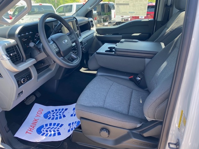 2025 Ford F-350 Super Duty XL - Photo 8