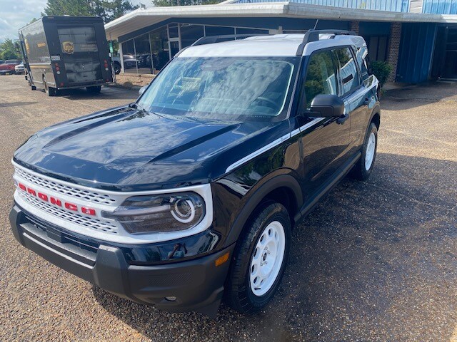 2025 Ford Bronco Sport Heritage photo 2