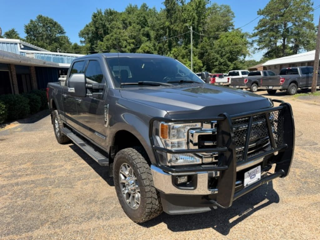 Used 2021 Ford F-250SD Lariat Truck